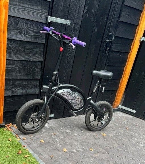 Elektrische step met zadel, Ophalen of Verzenden, Gebruikt, Elektrische step (E-scooter), Onbekend