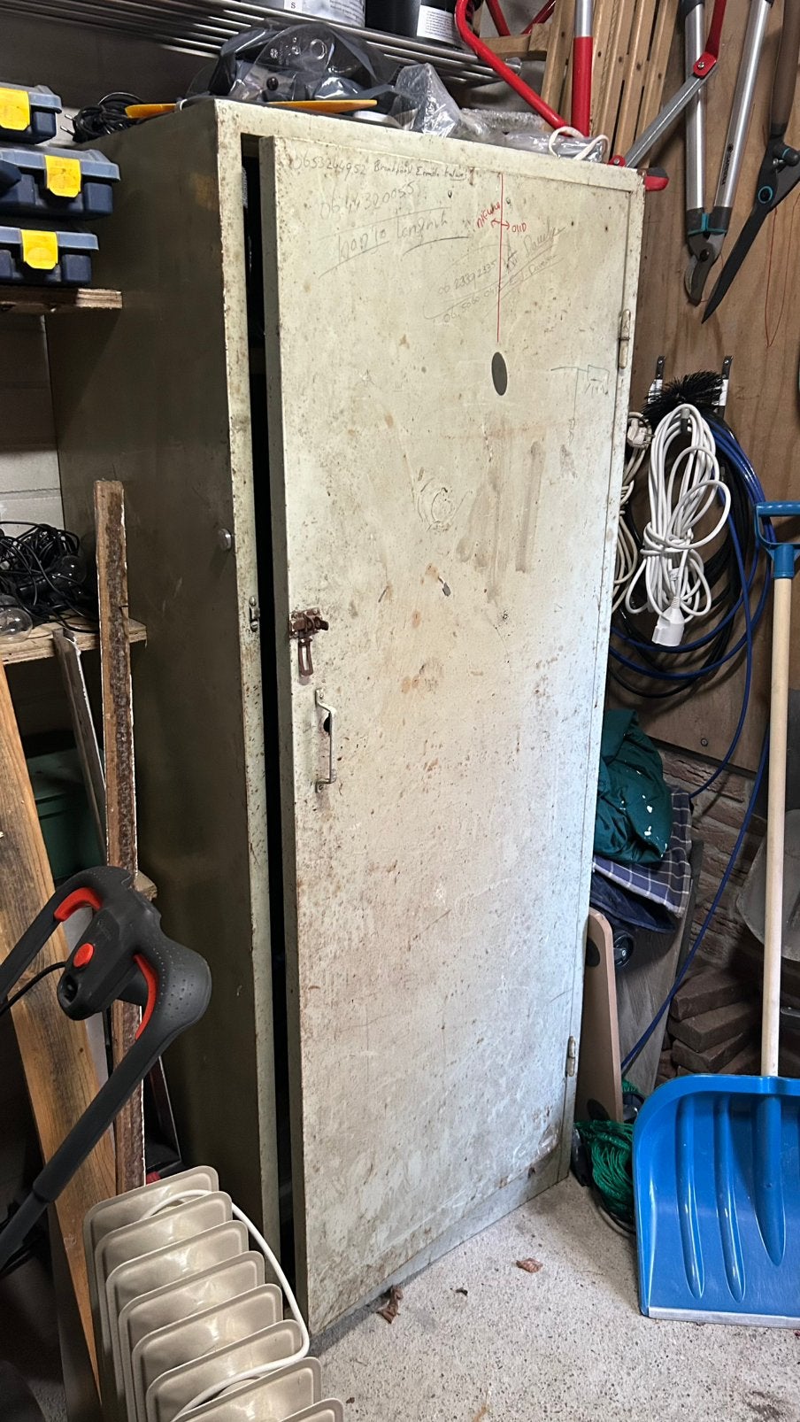 Opslagkast / verfkast / metaal, Huis en Inrichting, Ophalen, Gebruikt