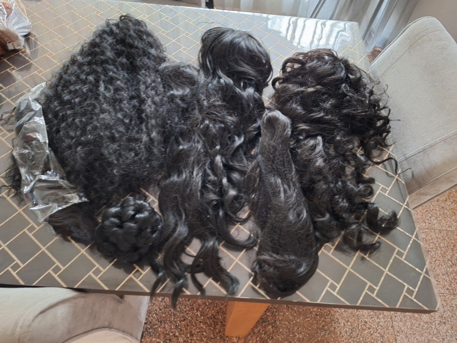 Diverse haarstukken en pruiken - Zwart, krullend en stijl, Ophalen of Verzenden, Gebruikt, Pruik of Haarverlenging