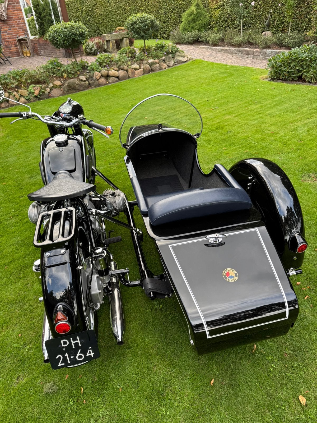 Foto 3 van BMW R67/2 zijspan – concoursstaat - ex Politie Zutphen