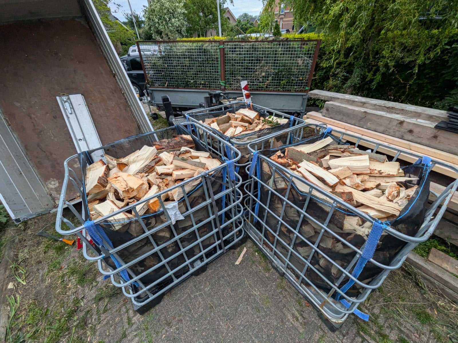 Kastanje haardhout vers gekloofd, Tuin en Terras, Haardhout, 3 tot 6 m³, Ophalen of Verzenden, Overige houtsoorten, Blokken