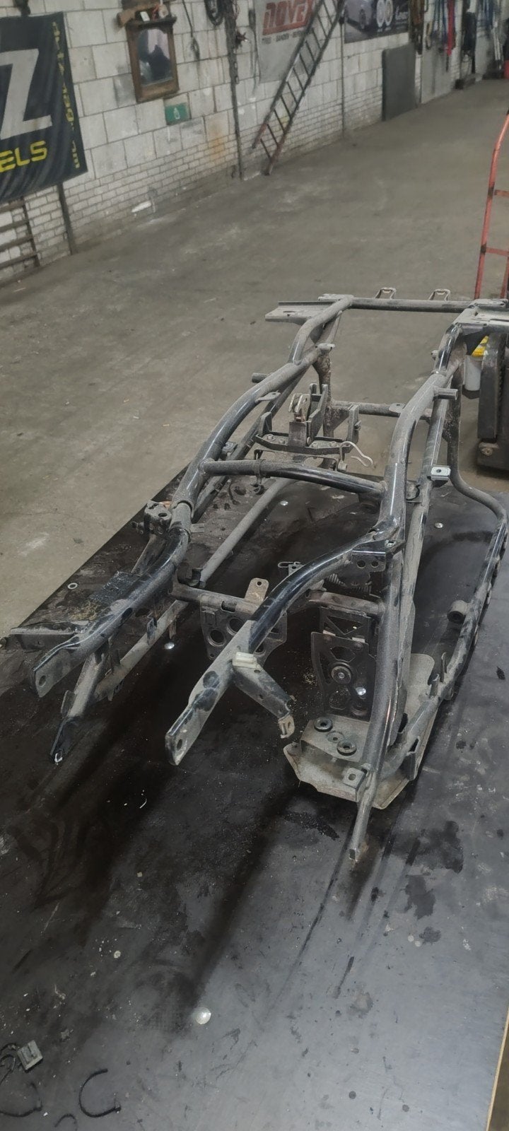 Bmw K100 LT. Subrame, Ophalen, Gebruikt