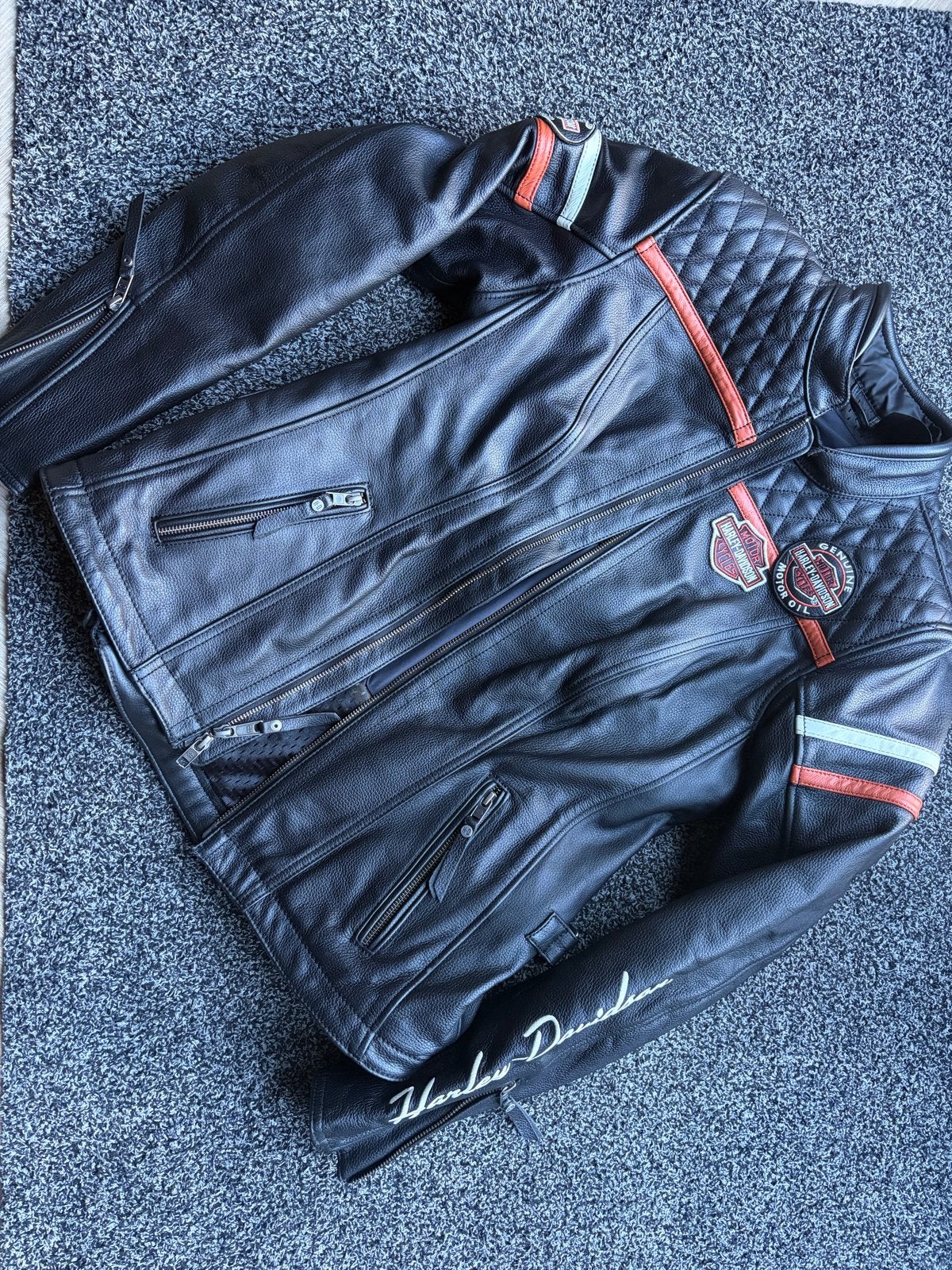 Harley-Davidson Miss Enthusiast Leren Jas Maat L, Kleding | Dames, Ophalen, Zo goed als nieuw, Maat 42/44 (L), Zwart