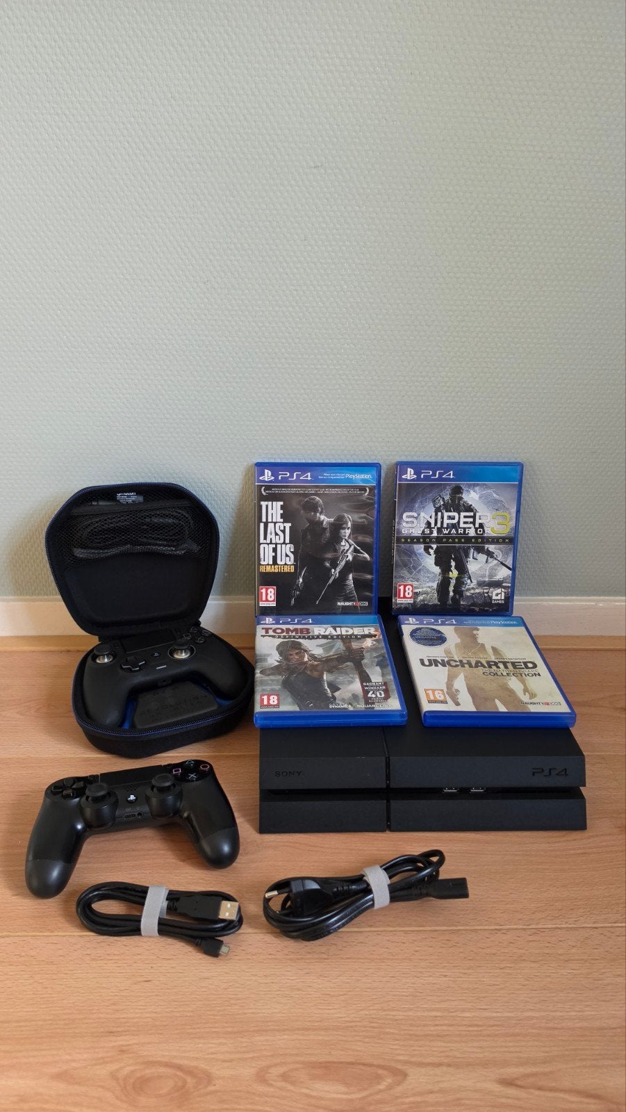 Playstation 4 1TB met extra nacon controller, Spelcomputers en Games, Ophalen, Met games, Met 2 controllers, Zo goed als nieuw