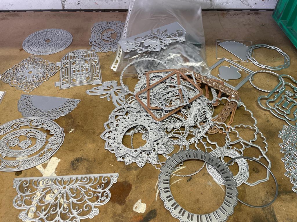 Diverse snijmallen voor knutselprojecten, Geschikt voor snijden, Gebruikt, Zilver, Gereedschap of Toebehoren