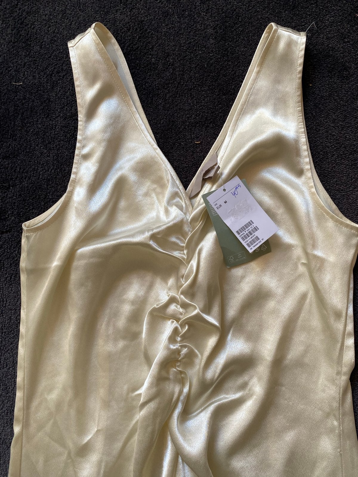 Nieuwe crèmekleurige lange jurk van H&M - Maat M, Maat 38/40 (M), Beige, Nieuw, Ophalen of Verzenden