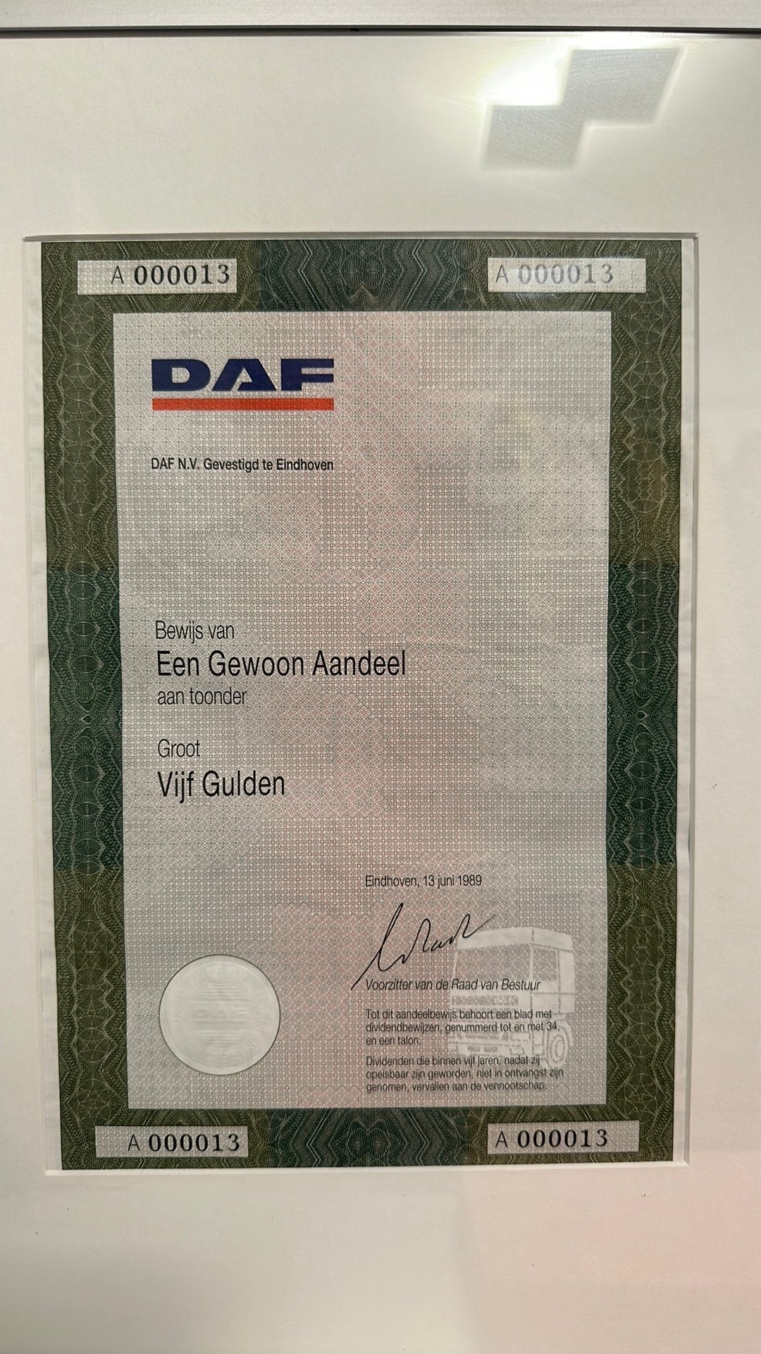 Ingelijst DAF aandeel met laag nummer A 000013, Ophalen of Verzenden, 1970 tot heden, Aandeel