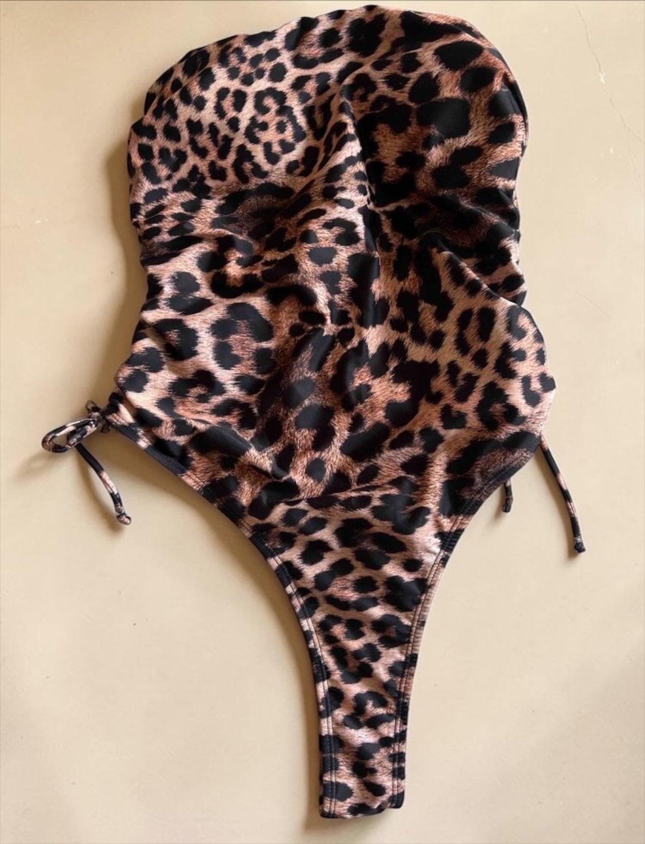 Panterprint string badpak hooguitgesneden Missguided maat XL, Kleding | Dames, Badmode en Zwemkleding, Verzenden, Zo goed als nieuw