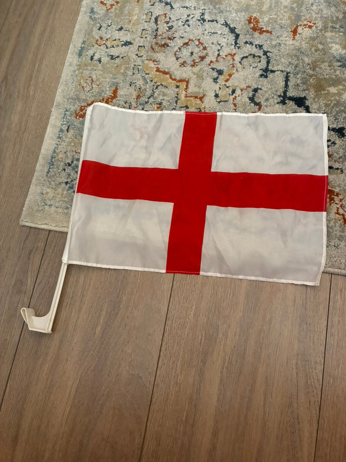 Engelse vlag moet weg, Ophalen of Verzenden, Zo goed als nieuw