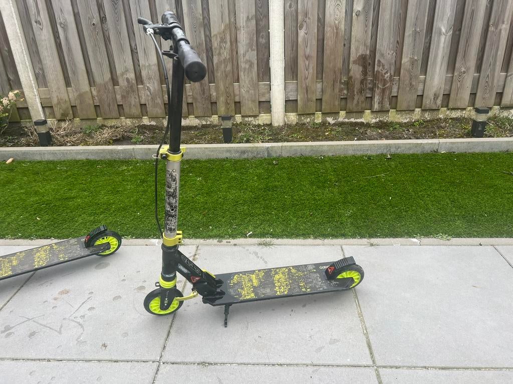 kinderstep met rem aan het stuur (oxelo), Ophalen, Zo goed als nieuw, Gewone step