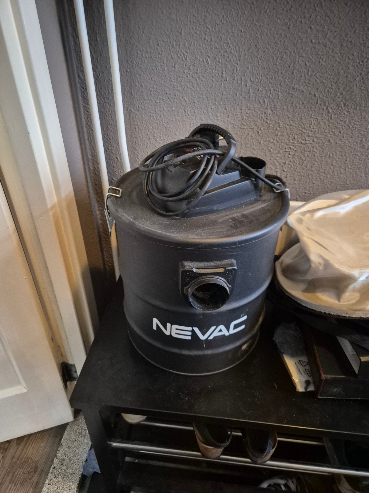 Nevac asstofzuiger aszuiger 1200w, Verzenden, Overige typen, Zo goed als nieuw, Reservoir