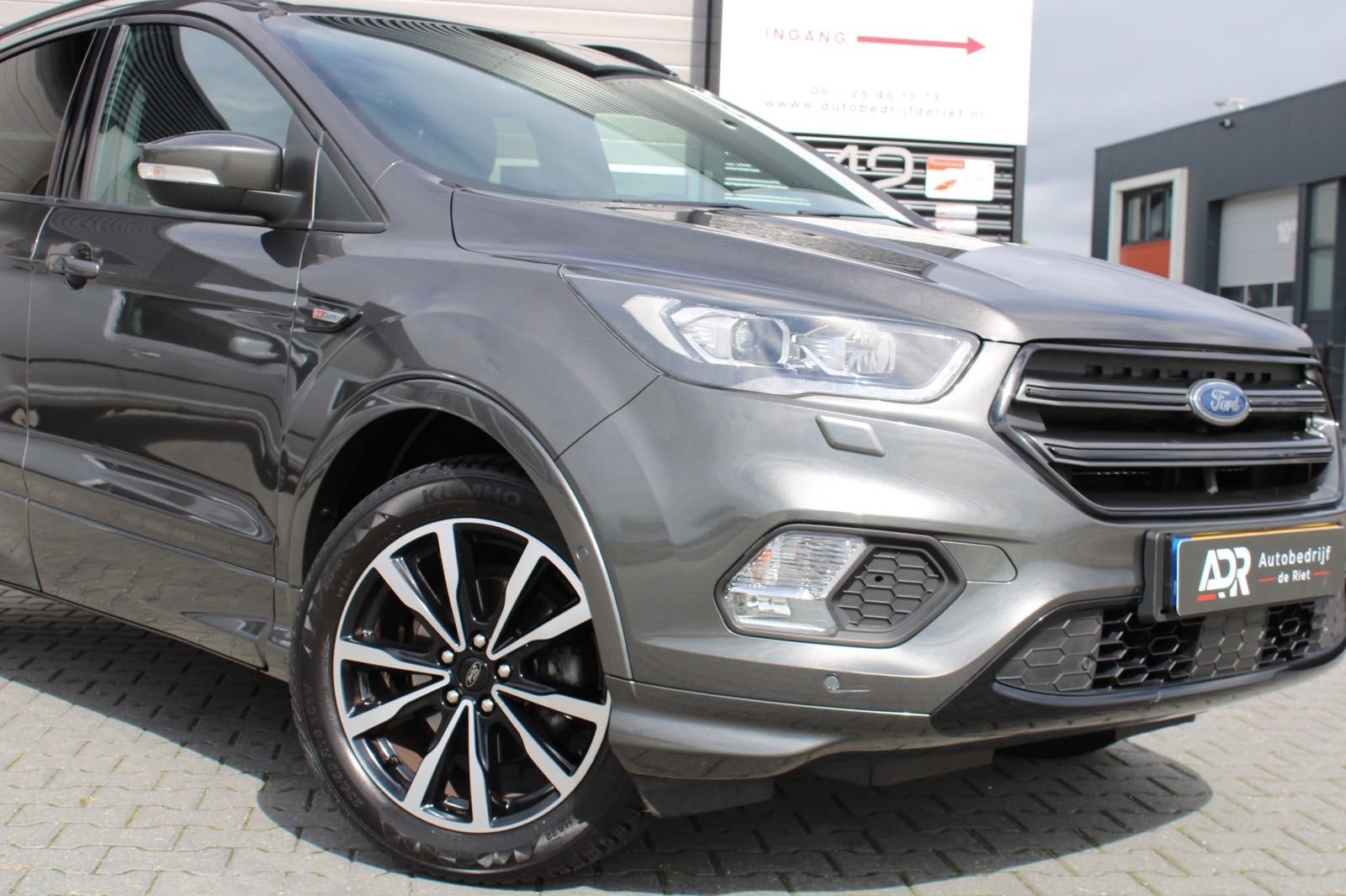 Ford KUGA 1.5 EcoBoost 150PK|ST-LINE|18''LM|CAMERA|WINTERPAC, Auto's, Voorwielaandrijving, Dealer onderhouden, 4 cilinders, Alcantara