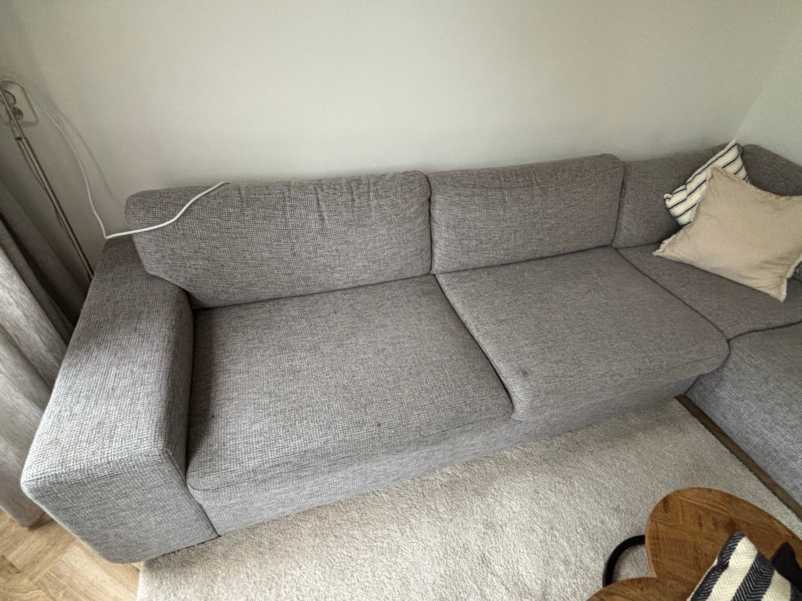 Foto 5 van Grijze hoekbank - 3.00x2.60 mtr - Vlekken te reinigen