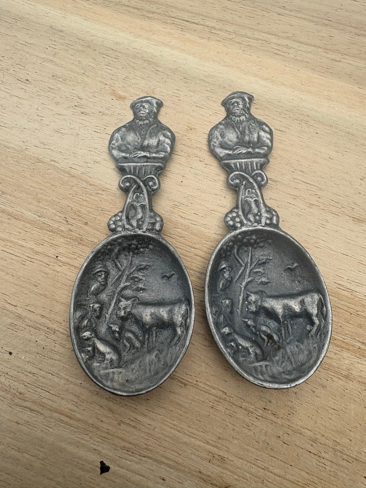 Set van 2 tinnen lepels "Oud-Hollands Tingieterij Tiel", Ophalen of Verzenden