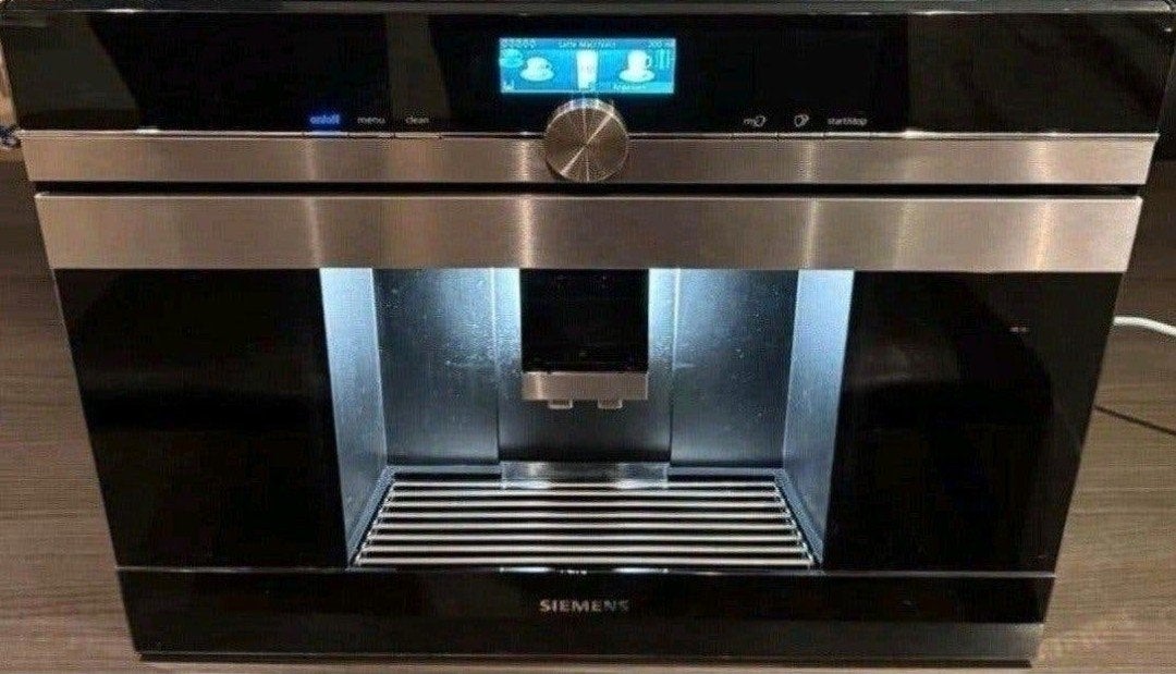 Siemens CT636LES1 Inbouw Koffiemachine.  
Stijlvolle Si, Afneembaar waterreservoir, Gebruikt, Koffiemachine, 2 tot 4 kopjes