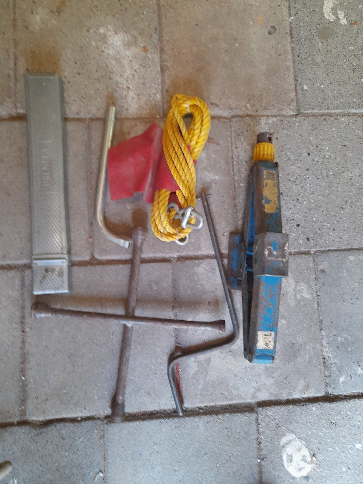 Krik en gereedschap set voor auto, Auto diversen, Krikken, Ophalen of Verzenden