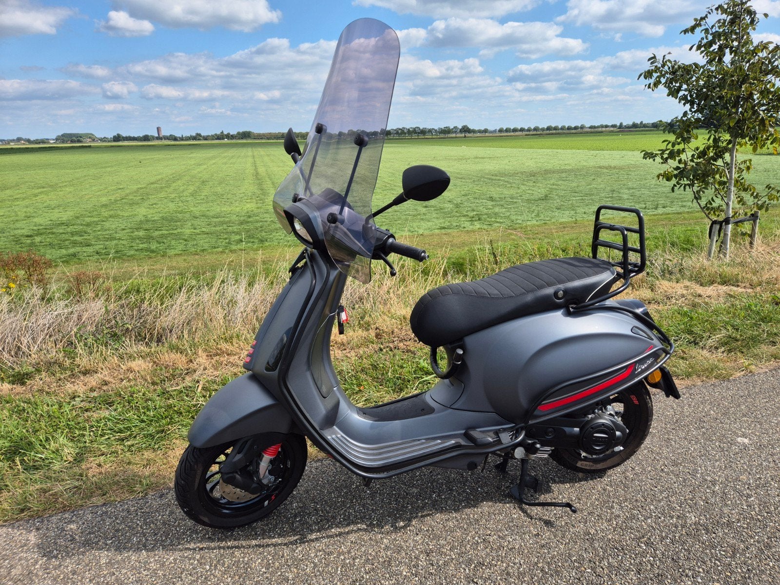Vespa Sprint donkergrijs, Ophalen, Vespa S, Zo goed als nieuw, Benzine