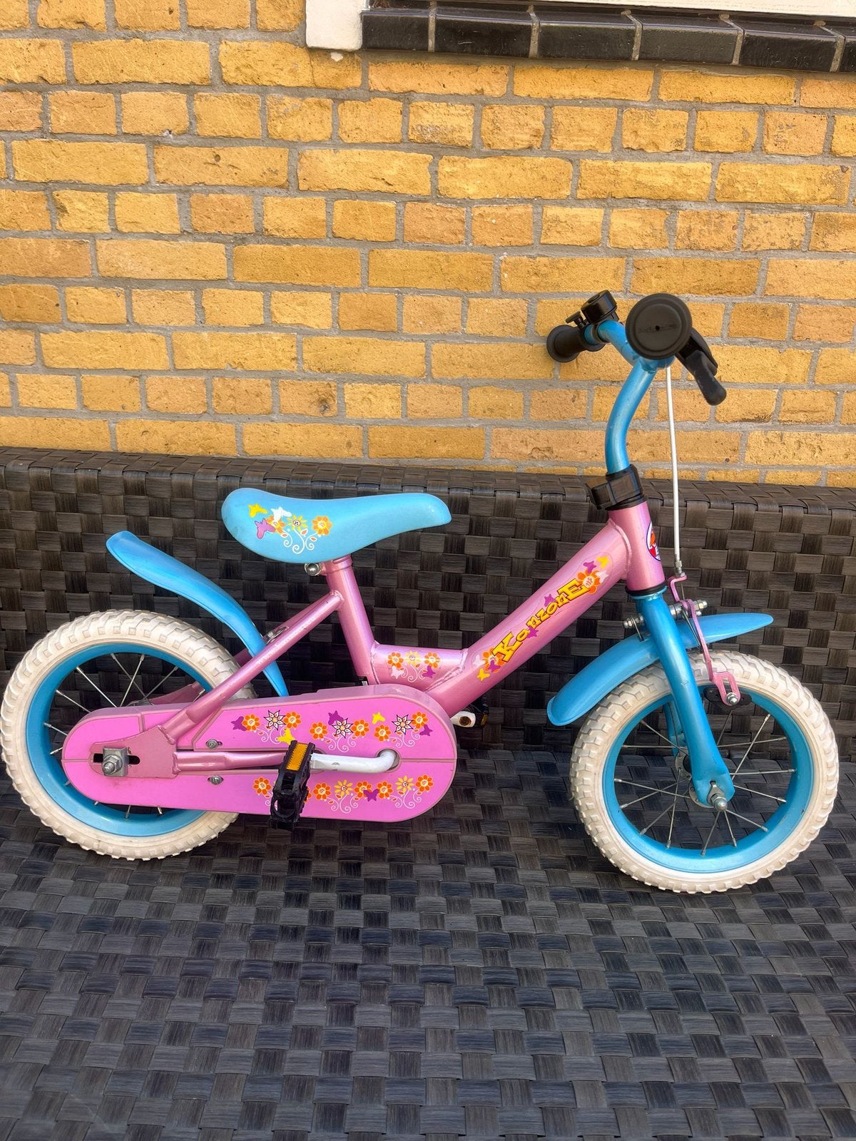 Kinderfiets 12 inch roze/blauw - Zo goed als nieuw, Ophalen, Zo goed als nieuw, Terugtraprem, Minder dan 16 inch