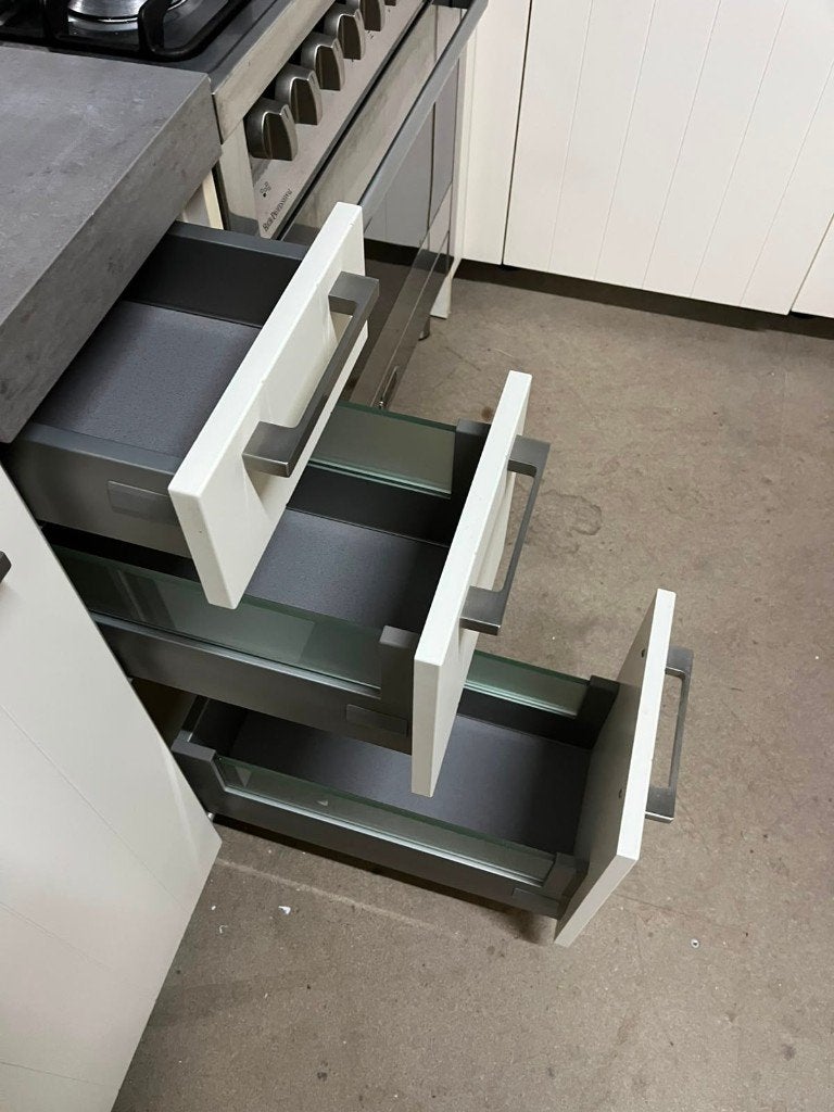 Keuken Compleet met APP 120Keukens op voorraad Nr. 2958, Huis en Inrichting, Ophalen, Zo goed als nieuw, Hoekkeuken, Met kookeiland