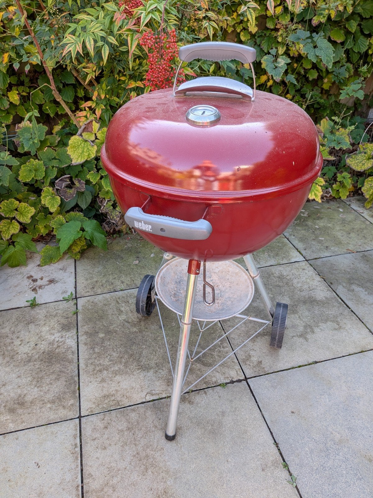 Weber Original Kettle 47 cm Crimson Red, Ophalen, Gebruikt, Weber, Met accessoires