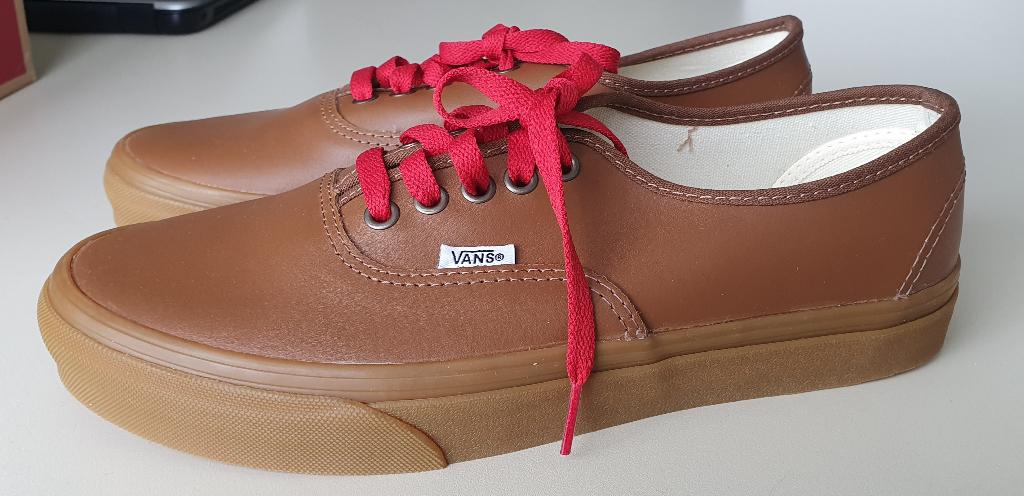 Vans maat 41 Authentic Wide (breed) leer bruin, Bruin, Nieuw, Ophalen of Verzenden, Sneakers of Gympen
