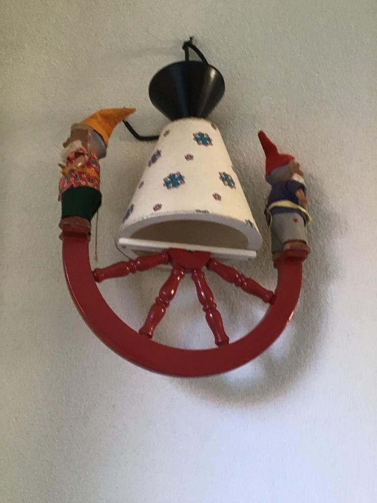 Houten Lamp rood met Kabouters, Ophalen of Verzenden, Gebruikt