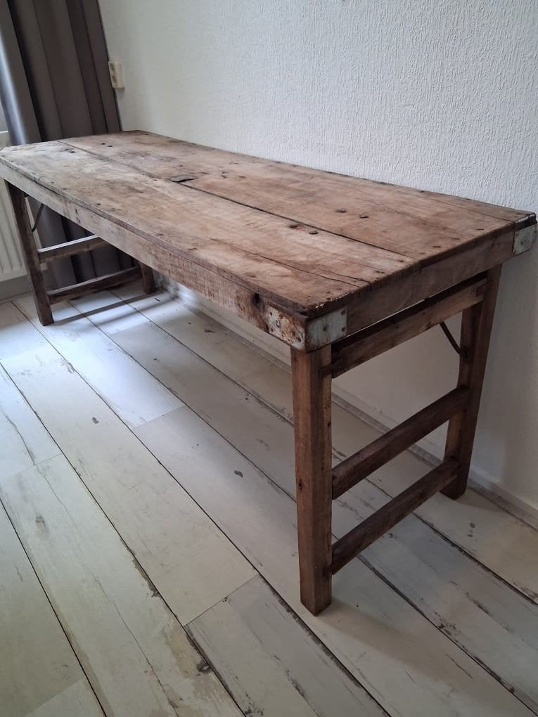 Antieke markttafel, Ophalen