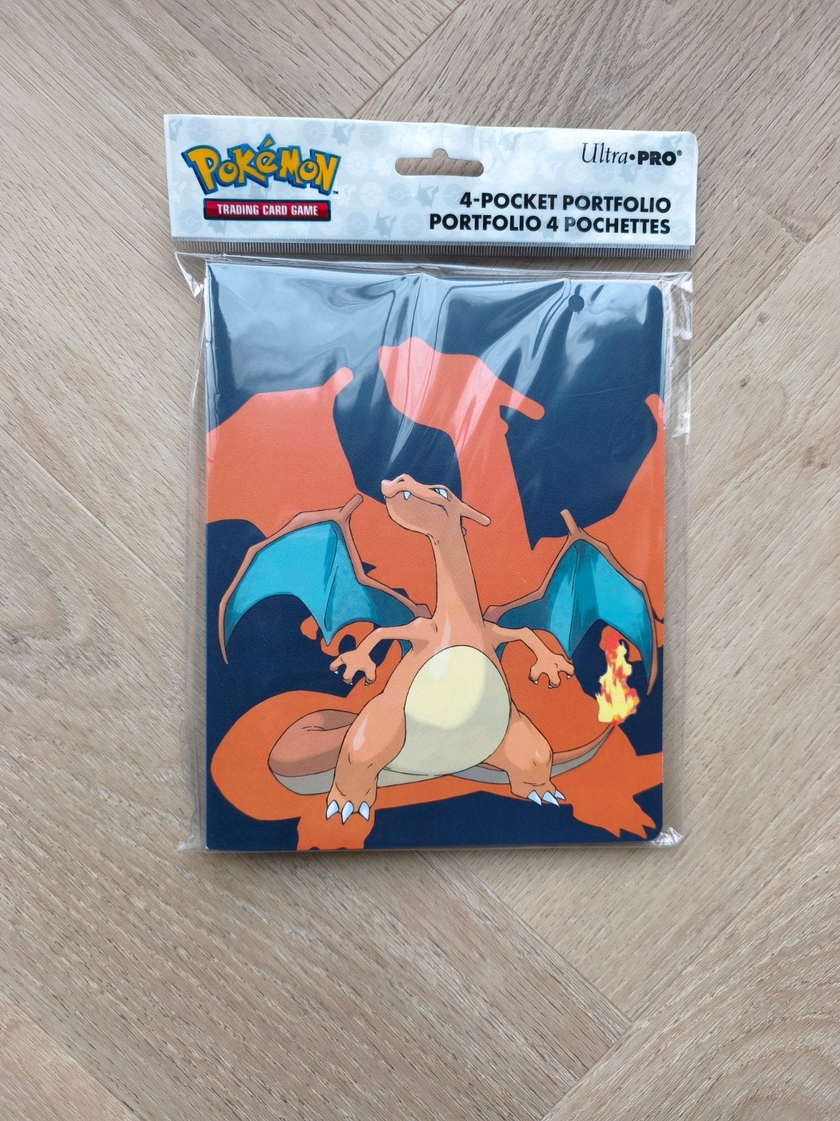 Ultra PRO Pokémon map Charizard 4-Pocket Portfolio, Ophalen of Verzenden, Nieuw, Overige typen