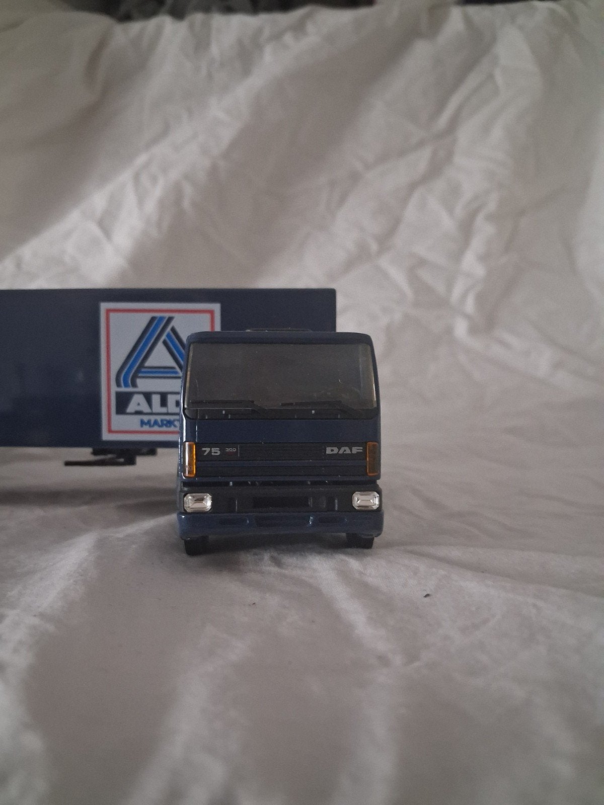 DAF 75 Daycabine met Aldi Markt trailer, Hobby en Vrije tijd, Modelauto's | 1:50, Zo goed als nieuw, Overige merken, Ophalen of Verzenden