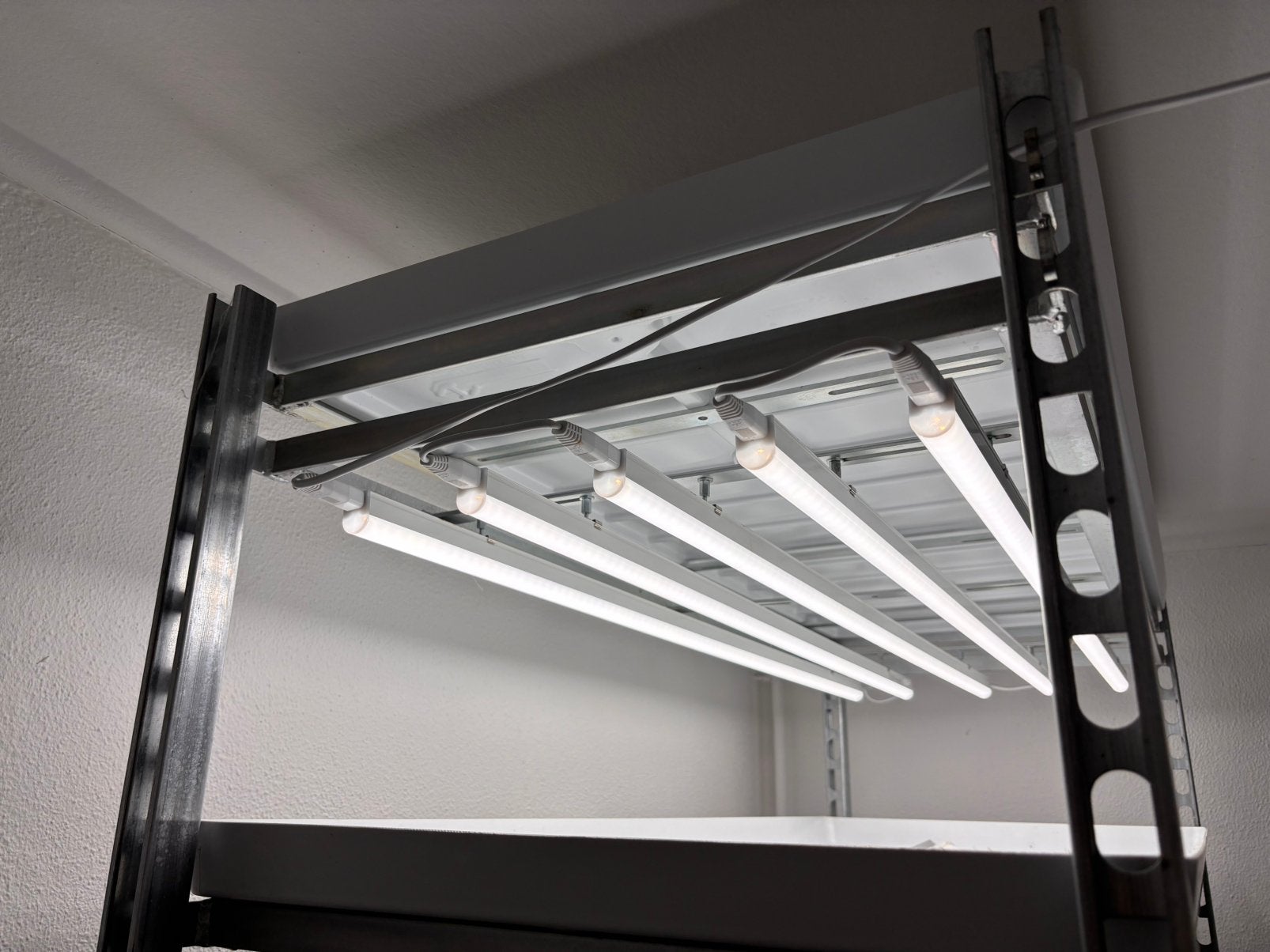 Vertical Farming kweek kasten, Ophalen, Zo goed als nieuw, Kweekkast