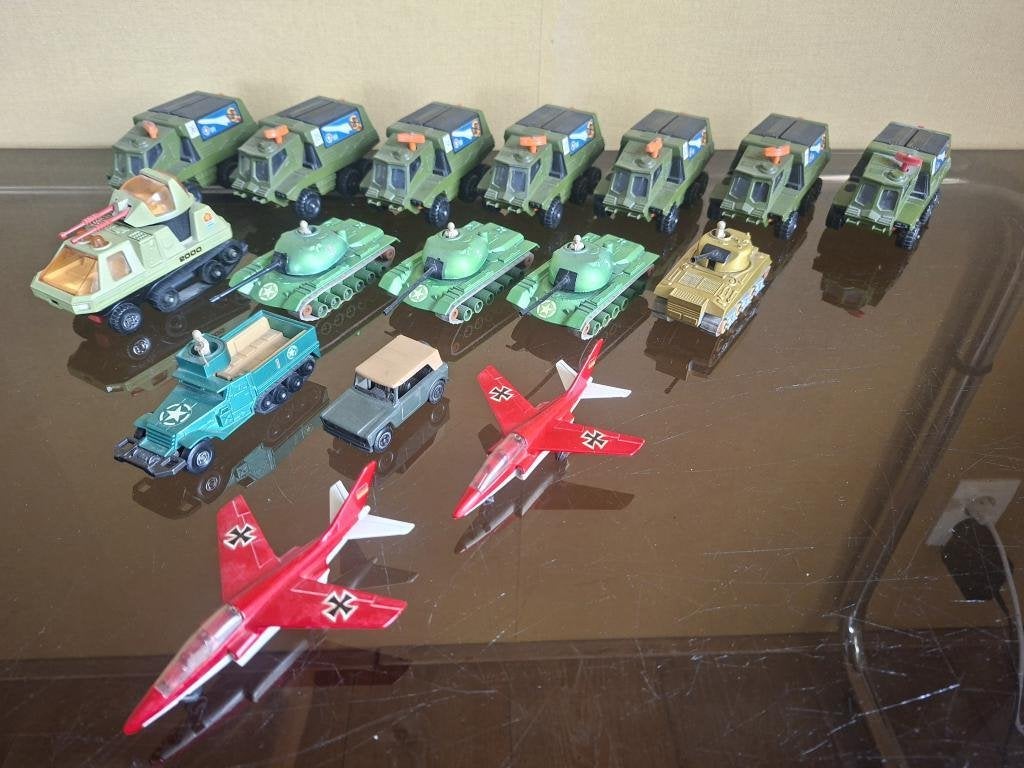 Lot van 16 militaire voertuigen Matchbox, Hobby en Vrije tijd, Ophalen of Verzenden, Auto, Matchbox