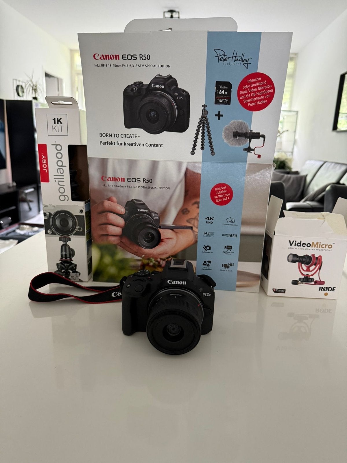 Canon EOS R50 Special Edition Kit + Oplader, Spiegelreflex, Canon, Ophalen of Verzenden, Zo goed als nieuw