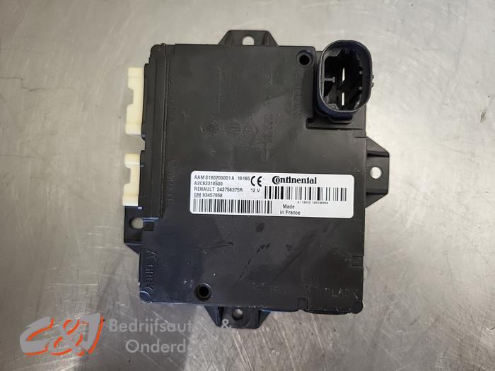 Computer Body Control van een Opel Vivaro, Gebruikt, -, -, Opel