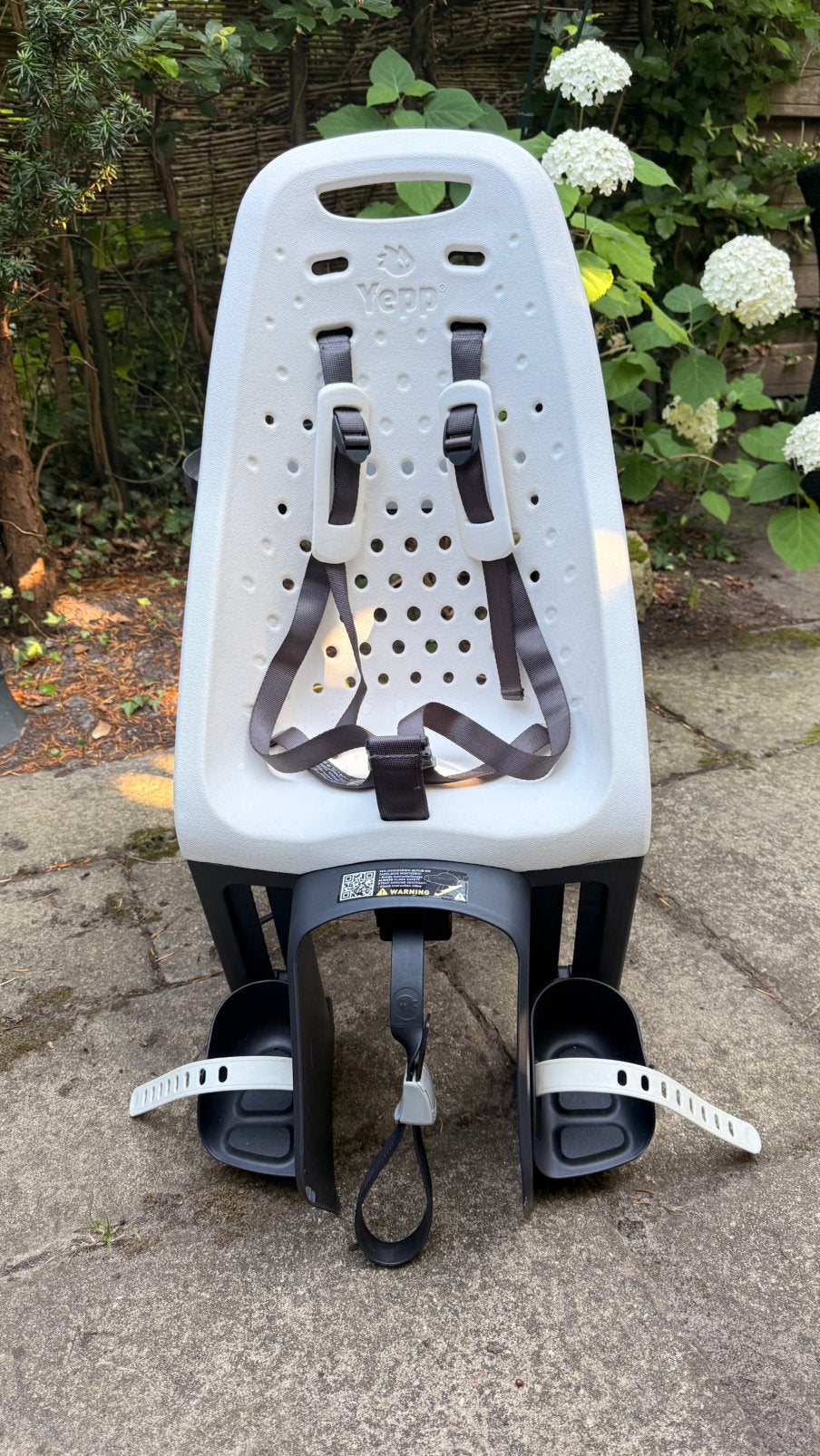 Thule Yepp Maxi Easy Fit White Kinderzitje achter, Fietsen en Brommers, Fietsaccessoires | Fietsstoeltjes, Ophalen, Zo goed als nieuw