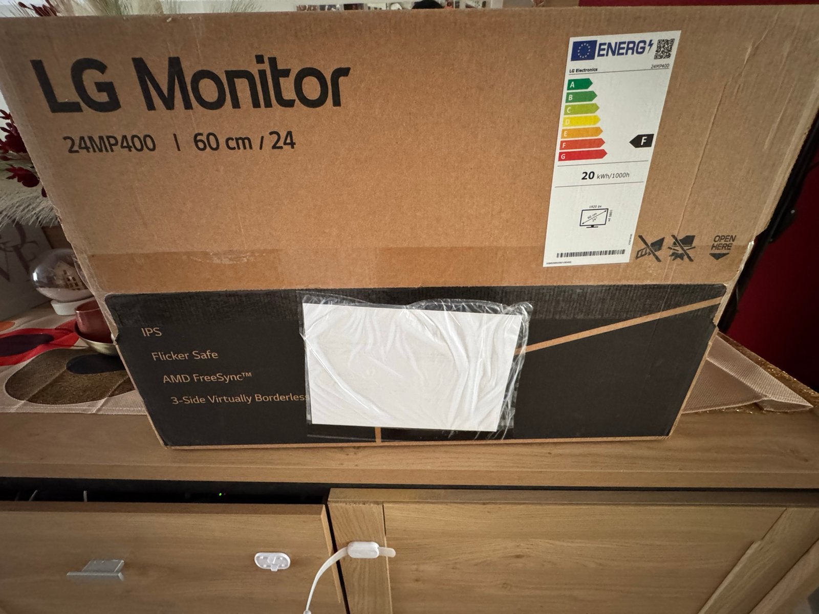 Twee LG 24MP400 24 inch IPS Monitoren- Nieuw in doos, HDMI, IPS, Kantelbaar, Nieuw