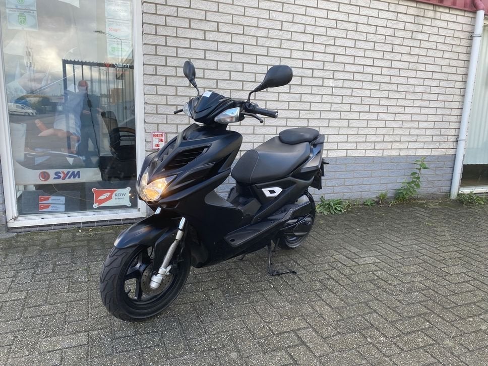 GAVE YAMAHA AEROX R 45KM BROM MAT BLACK BJ2015 7.000KM, Onbekend, YAMAHA, Onbekend