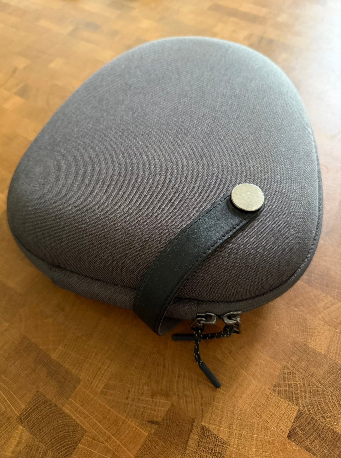 Airpods Max case, Ophalen of Verzenden, Zo goed als nieuw