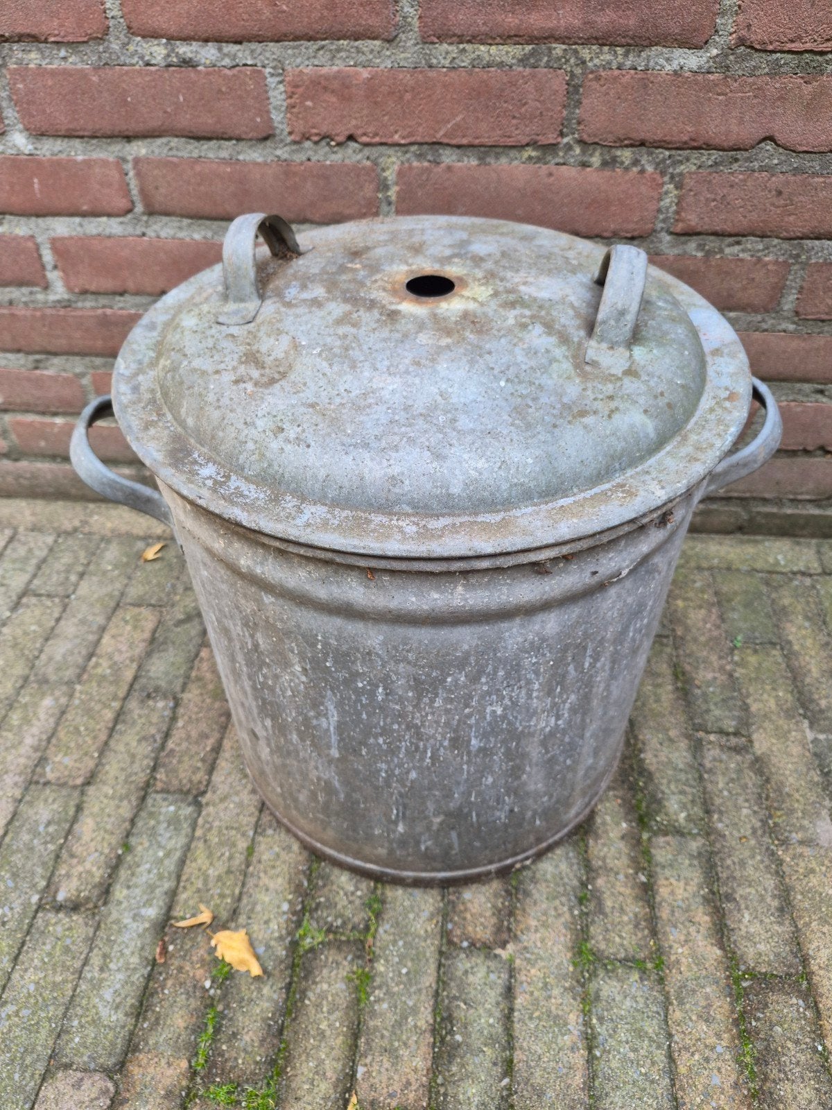 Oude Zinken Emmer met Deksel - Vintage Decoratie, Ophalen of Verzenden