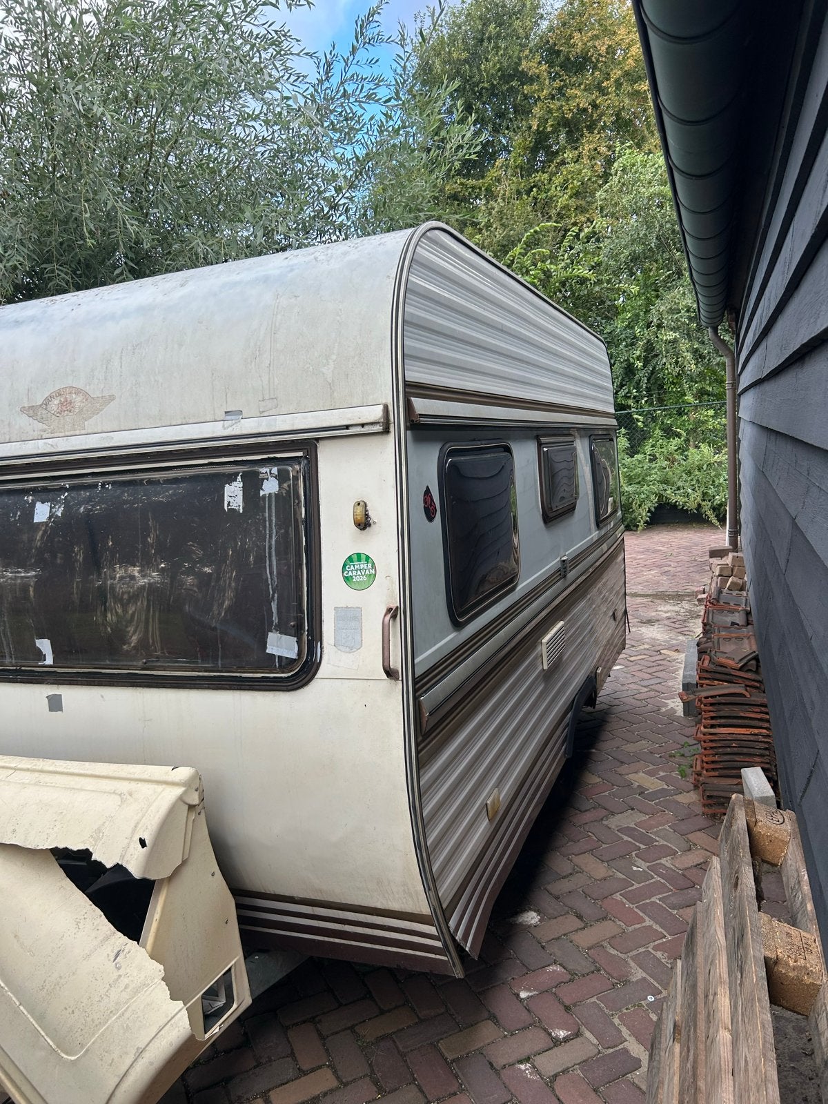 Oude caravan voor opknap of onderdelen, Overige merken, Vast bed, Koelkast, Tot en met 2