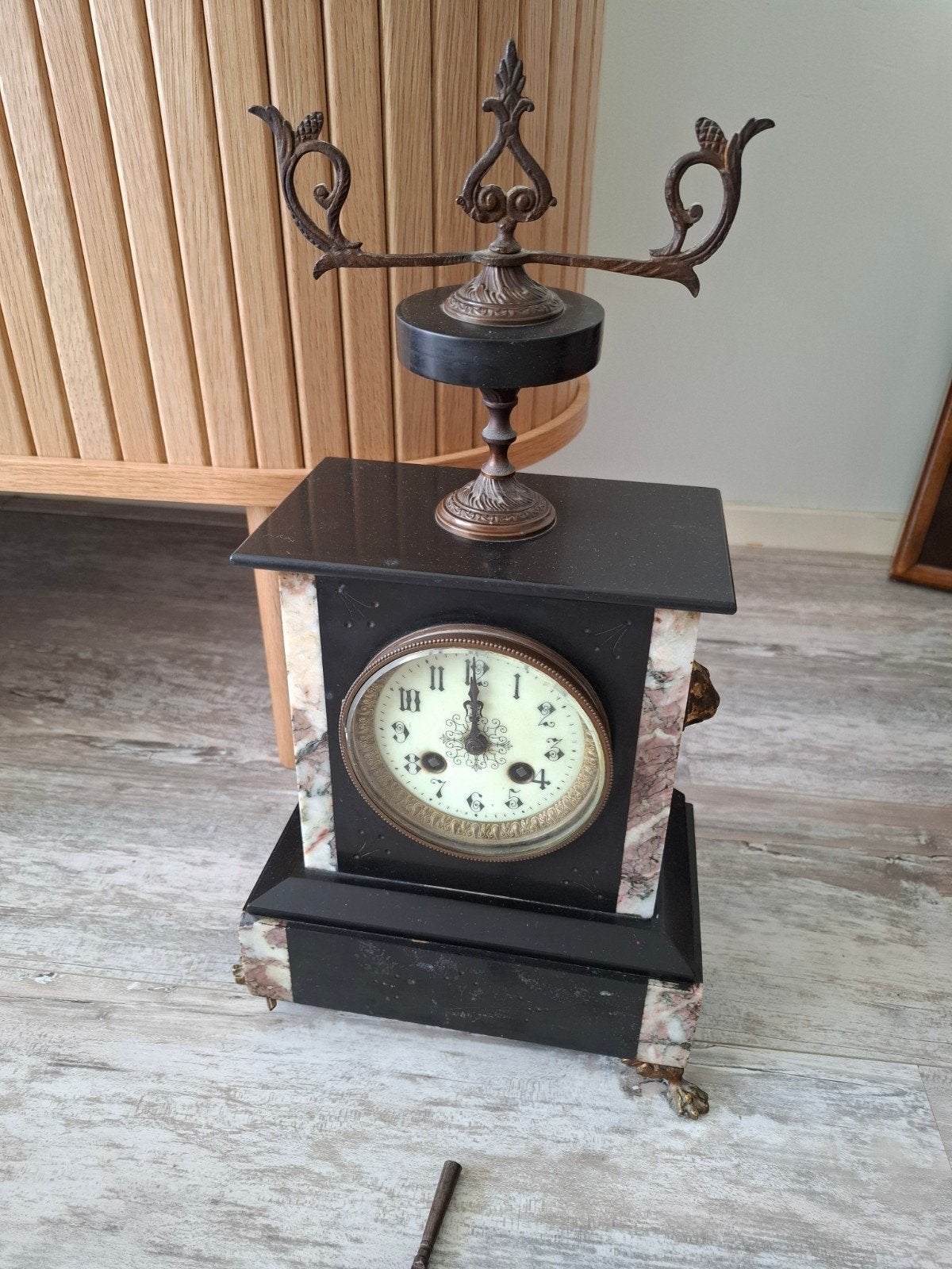 antieke Franse marmeren pendule (schouwklok) in de Napoleon, Ophalen of Verzenden
