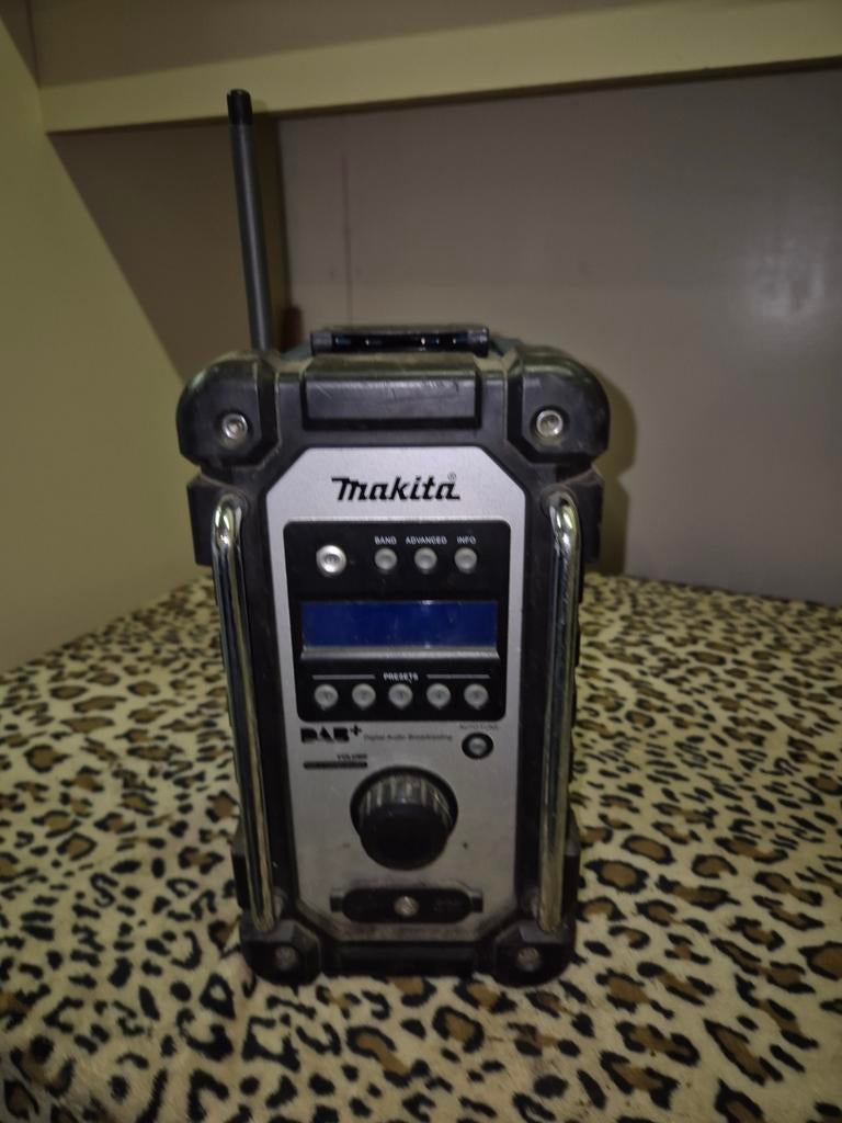 Makita Bouwradio DRM110,  DAB+ - Robuust en Betrouwbaar, Audio, Tv en Foto, Radio's, Ophalen, Gebruikt, Bouwradio