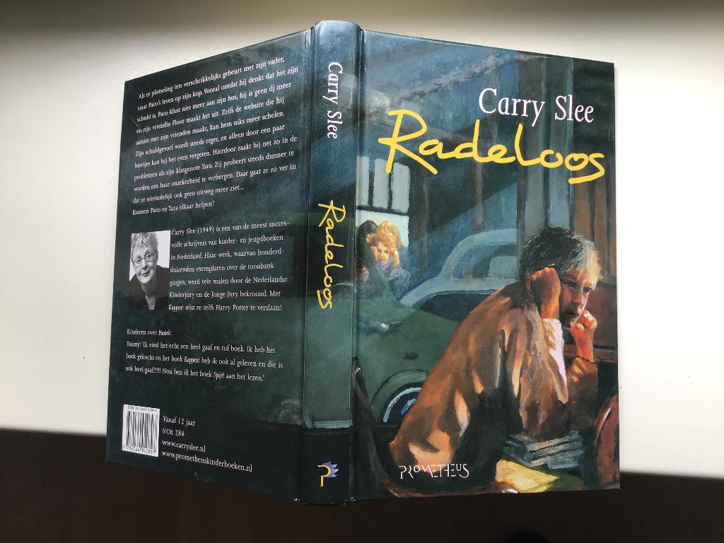 Carry Slee:radeloos, Ophalen of Verzenden, Gelezen, Fictie algemeen