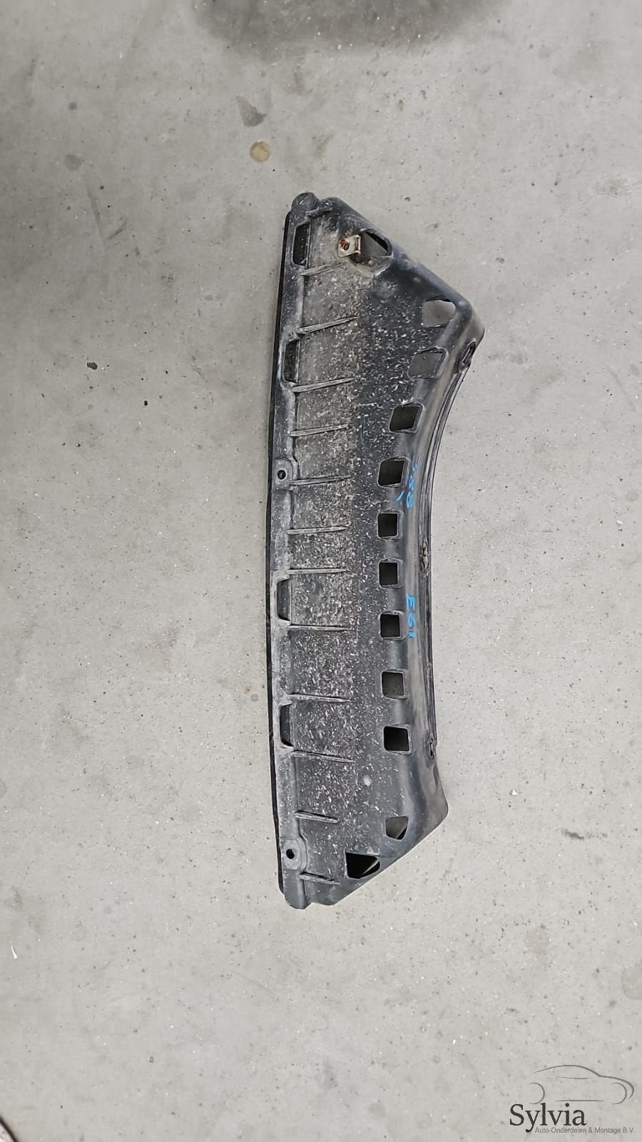 Achterbumper afdekplaat midden onder BMW 5 / 6 serie E60 E61, Gebruikt, -, -, Ophalen of Verzenden