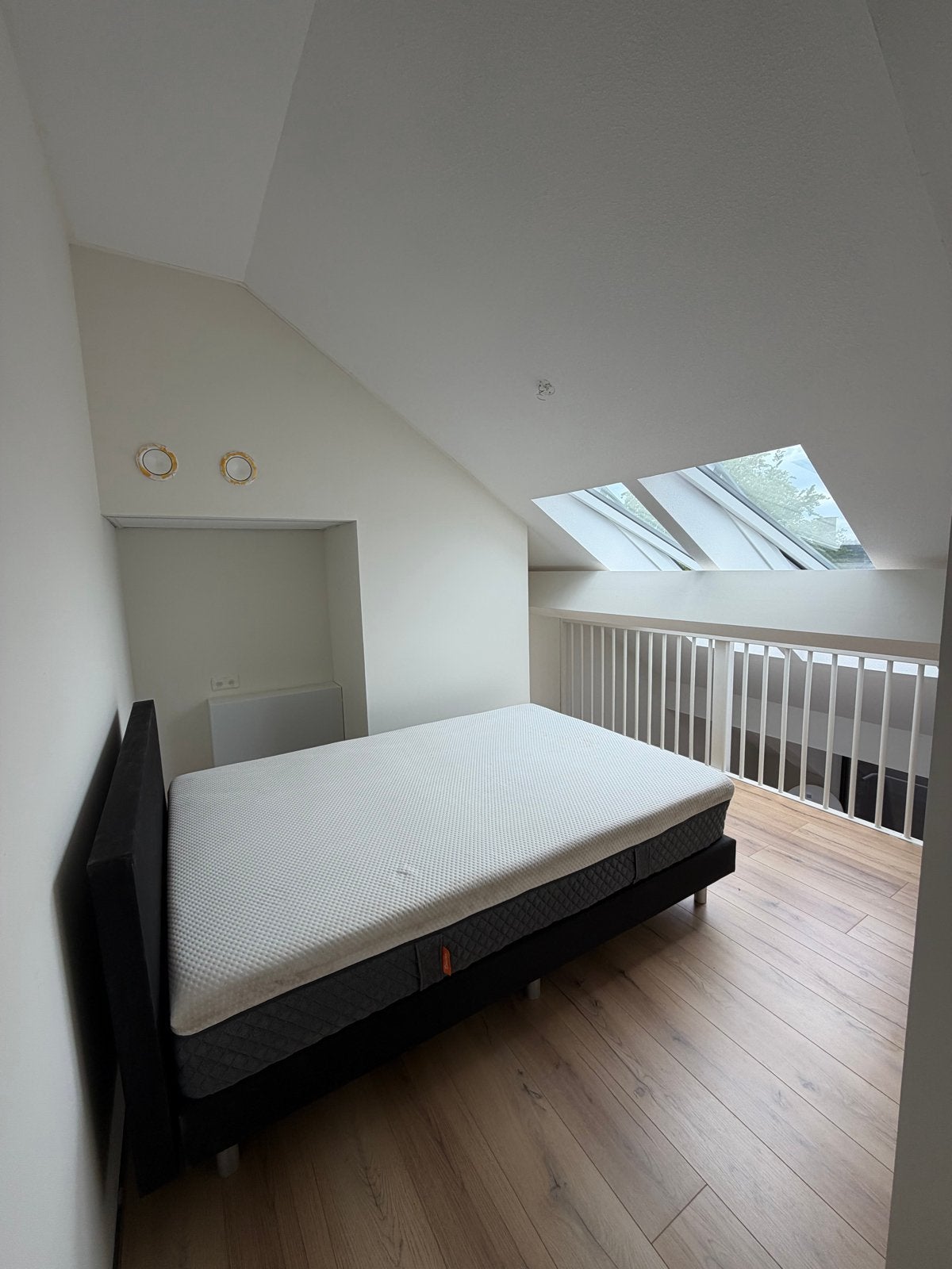 Matras Emma sleep 140x200, Zwart, Tweepersoons, Zo goed als nieuw, 200 cm