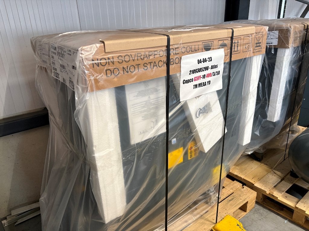 Nieuwe Atlas Copco schroefcompressor 5,5 kW inclusief droger, Doe-het-zelf en Verbouw, Compressors, Ophalen, Nieuw, 400 tot 800 liter/min