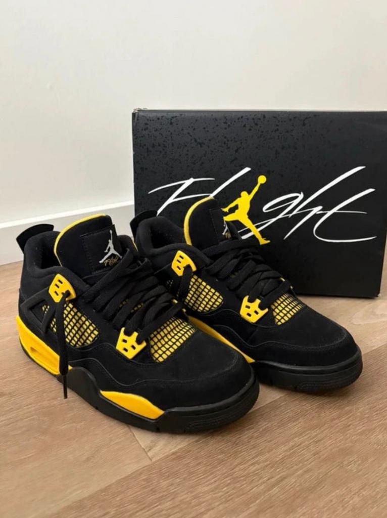 Nike Air Jordan 4 retro thunder, maat 40, Kleding | Heren, Schoenen, Ophalen of Verzenden, Zo goed als nieuw, Overige kleuren