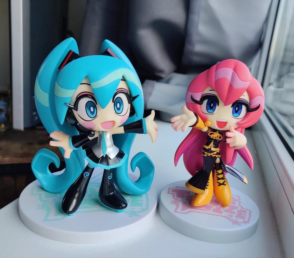 Vocaloid - Hatsune Miku & Luka Megurine Toonize Anime figure, Verzamelen, Poppetjes en Figuurtjes, Ophalen of Verzenden, Zo goed als nieuw