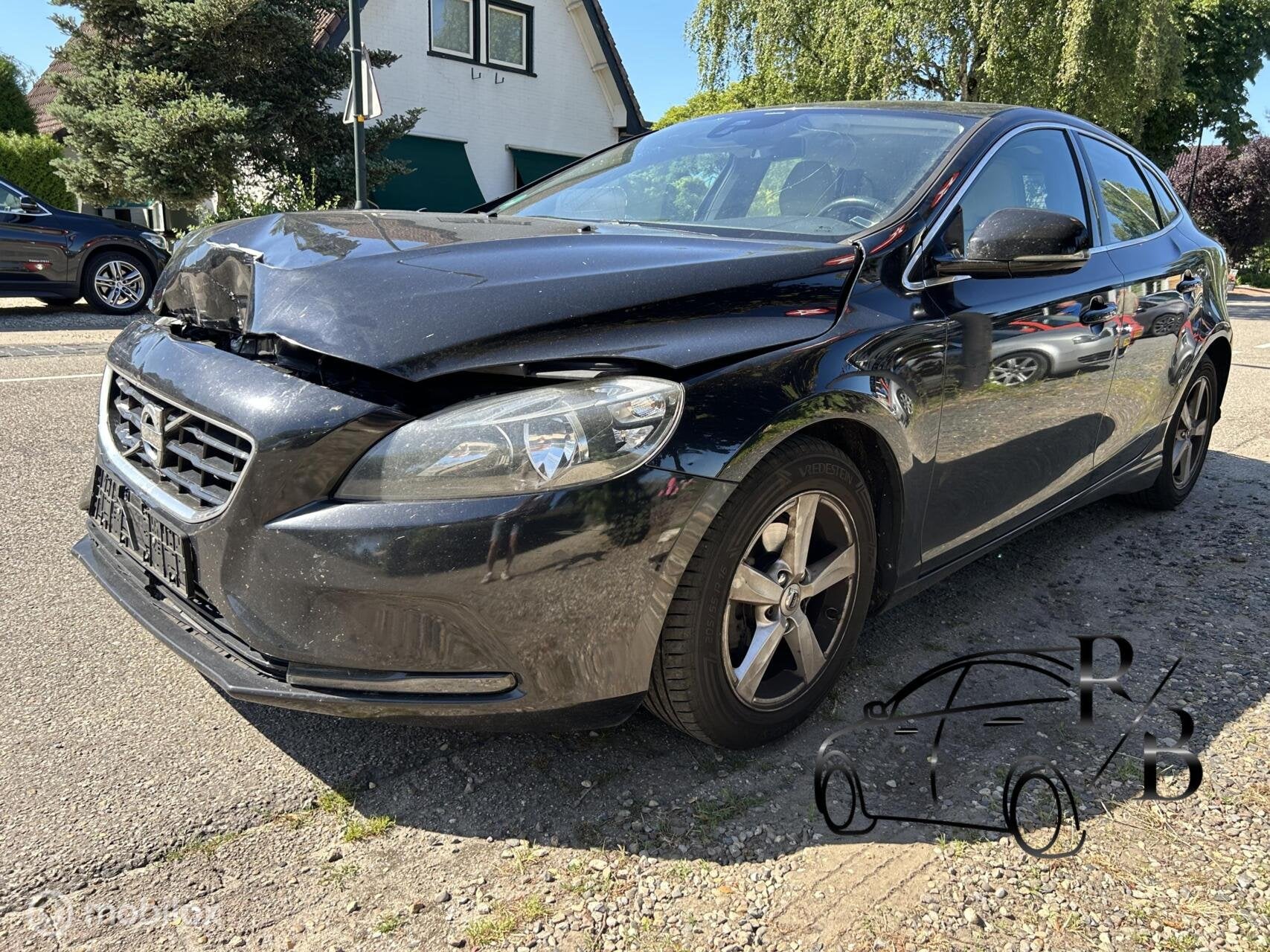 Volvo V40 1.6 D2 Momentum Voorschade, Auto's, Voorwielaandrijving, Euro 5, Gebruikt, 4 cilinders