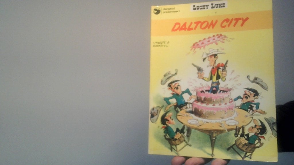 lucky luke nr 3 dalton city dargaud uit 1976, Boeken, Eén stripboek, Ophalen of Verzenden, Zo goed als nieuw