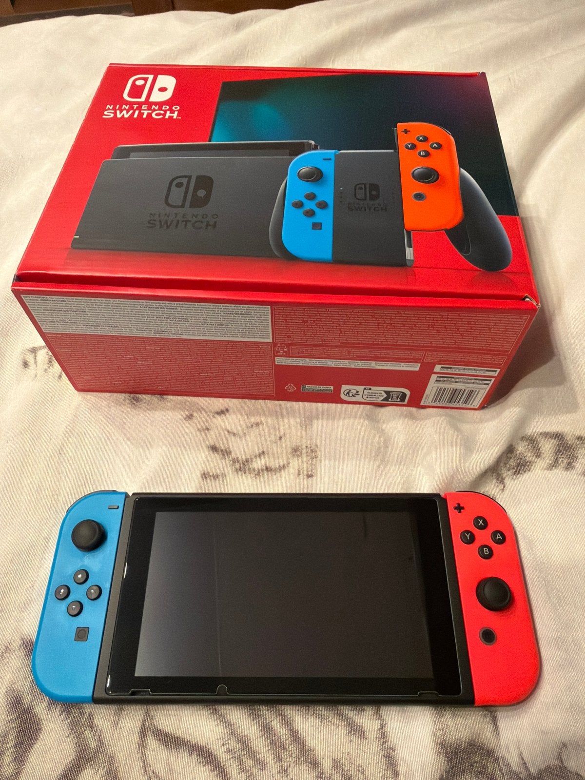 Nintendo Switch met Joy-Cons (rood/blauw), Ophalen of Verzenden, Zo goed als nieuw, Met 2 controllers, Switch Original
